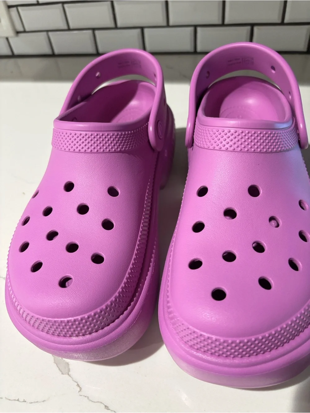 CROCS Stomp Platform Clogs, LIKE NEW in Bright Purple/Pink, Men’s 8/Women’s 10